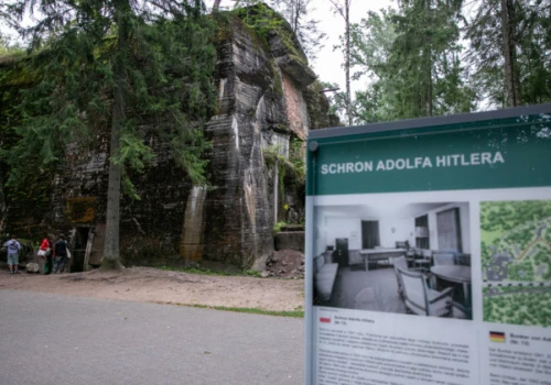 Tajemnicze szkielety w domu Göringa. Eksperci rozwiązali zagadkę kwatery Hitlera w Wilczym Szańcu
