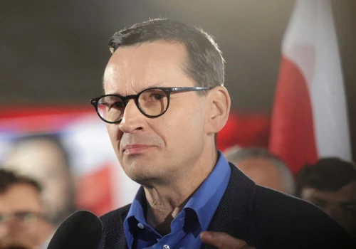 Wyciekły wewnętrzne sondaże PiS. Taki wynik miałaby partia Morawieckiego