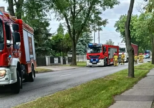 Wypadek na Grabowskiej. Wjechał w ciężarówkę (ZDJĘCIA)