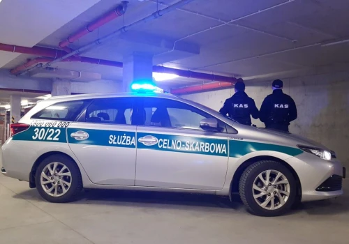 „Mieszkaniówka” dla celników nadal pod kreską. Jest za to ruch w sprawie modernizacji