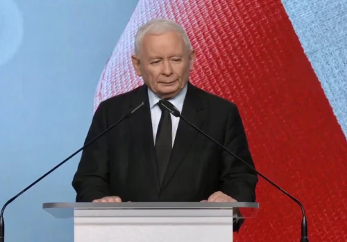 Rozłam w PiS? Ponad 30 posłów rezygnuje z członkostwa w partii