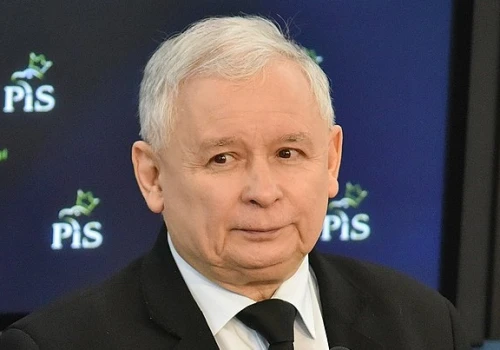 PiS traci ponad trzydziestu posłów. Kaczyński komentuje decyzję