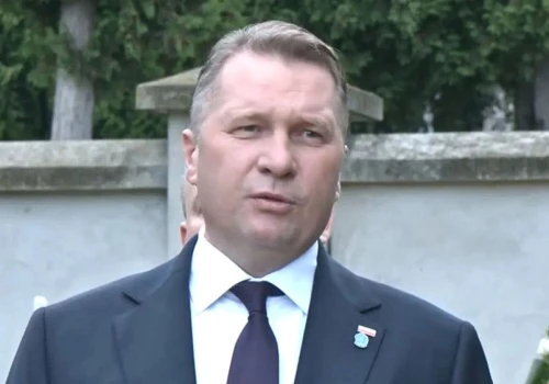 Czarnek po rozłamie w PiS wyraził żal. A po chwili przyłożył Morawieckiemu
