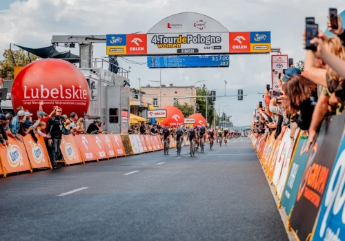 Lorena Wiebes triumfuje na inaugurację 4. Tour de Pologne Women