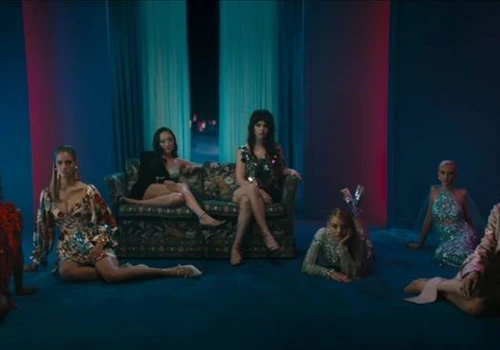 Nicolas Winding Refn wraca do kin. „Jej piekło” to neony, morderca Leatherman i muzyka z „Carrie”