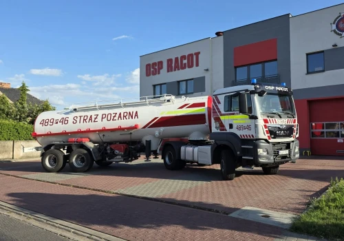 Cysterna OSP Racot wraca do służby po gruntownej modernizacji