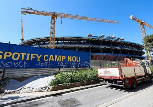 Dramat na Camp Nou. Nie żyje robotnik