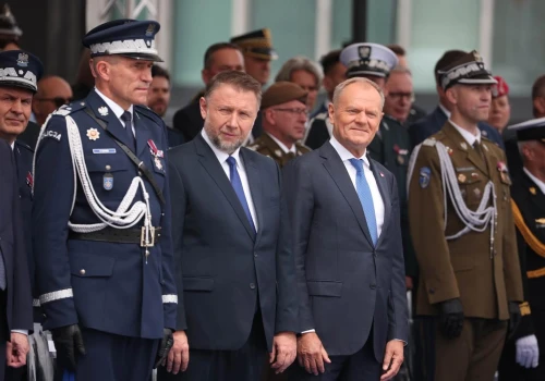 Centralne Obchody Święta Policji. Tusk o „bezpiecznej Polsce”. Raczej jest odwrotnie!