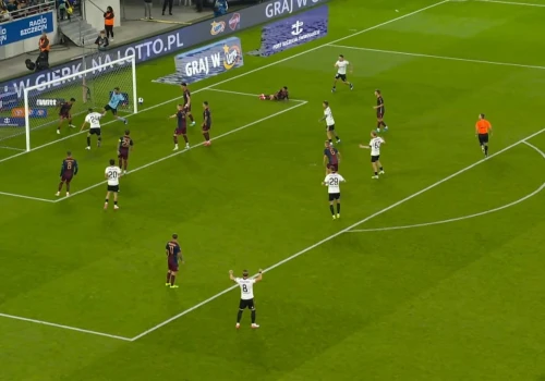Legia biła głową w mur, aż przyszła 96. minuta! Sceny w hicie w Szczecinie