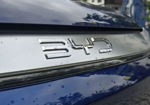Przejechałem 1000 km najnowszym BYD Atto 3 Evo. Ten chiński SUV totalnie mnie zaskoczył