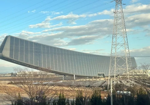 315 m długości i 5 tys. paneli. Zrównają z ziemią słynny Solar Ark