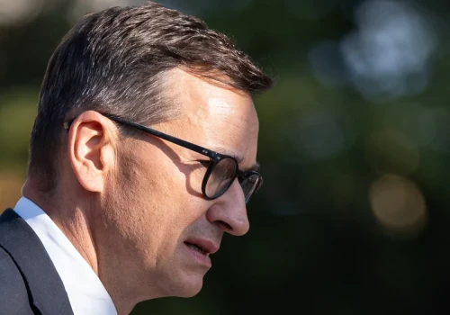Rzeź w PiS-ie. „Do września burza minie. Odbierzemy Morawieckiemu tlen, w ten sposób go zdusimy”
