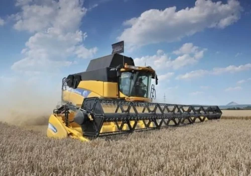 551,6 t pszenicy w 8 godzin. Tyle dziś kosztuje rekordowy New Holland CR9090