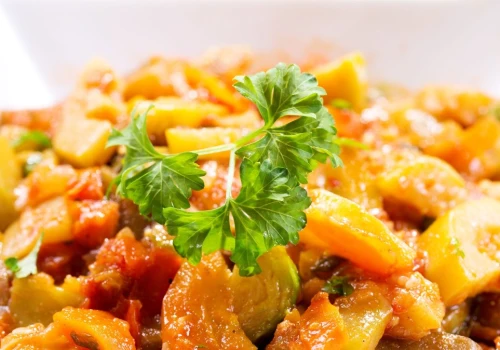 Przepis na kremowe curry z cukinii bez grama mięsa. Zrobisz je w 20 minut