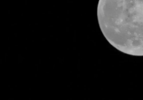 Koniec ciemnego nieba dla astronomów. Już niedługo nie będzie odwrotu