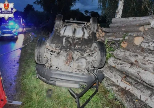 Tragiczny wypadek w Borowicy. 34-letni kierowca zginął mimo długiej reanimacji