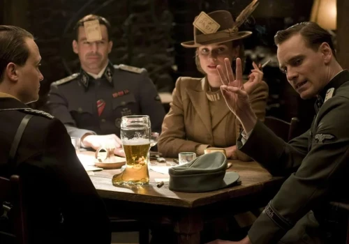 10 filmów, które pochłaniają bez reszty. Włączysz i przepadniesz