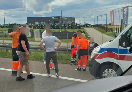 Jechał „wężykiem” po ekspresówce, doprowadził do kolizji. Wszyscy byli przekonani, że jest pijany