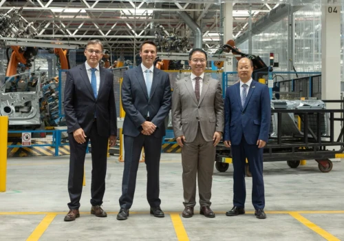 Ford i Geely tworzą joint-venture. Chińska technologia w modelach Geely i Forda z fabryki w, a jakże, Hiszpanii