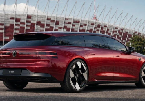 Nowy Peugeot 608 SW nadjeżdża? Gdy klientom znudzą się SUV-y, lew może wrócić do dużych kombi.