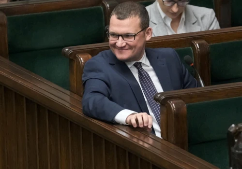 Tusk uderzył w Nawrockiego. Szefernaker: 