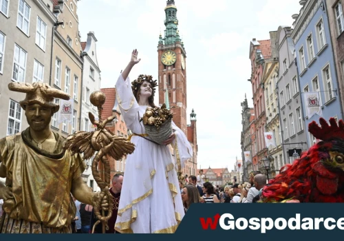 Pod znakiem koguta. Najstarsze targowisko w Polsce