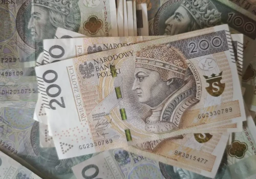 Niektórzy Polacy podpisali na siebie wyrok. Masz to urządzenie? Wpadłeś w nowy podatek, a wymiana kosztować Cię będzie krocie