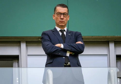 Trener cieszy się po 0:3, Urfer nie czuje się winny. Cyrk dalej trwa