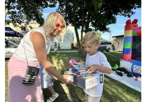 Strażacki piknik dla mieszkańców w Dobrzelowie. Było i smacznie i do tańca