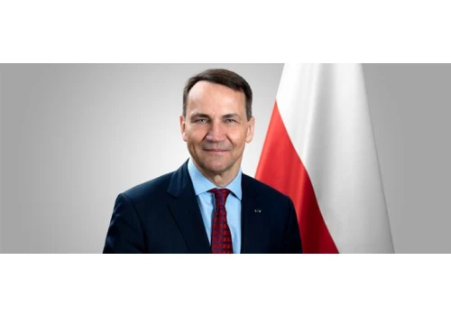 Sikorski do młodzieży polonijnej: wiążąc swoją przyszłość z Polską podejmiecie dobrą decyzję