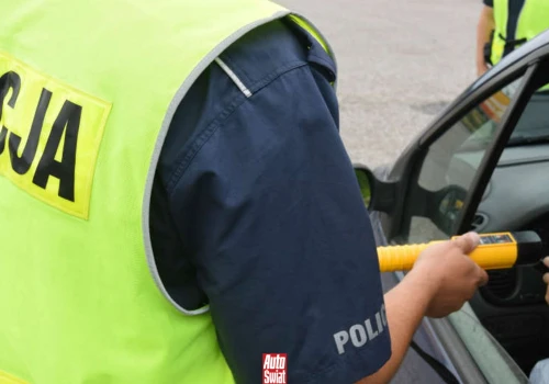 Czy poza drogą publiczną można jeździć po alkoholu? Przepisy dla wielu są zaskakujące