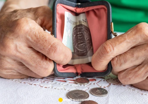 Seniorzy mogą stracić część emerytury. Chodzi o jedną opłatę