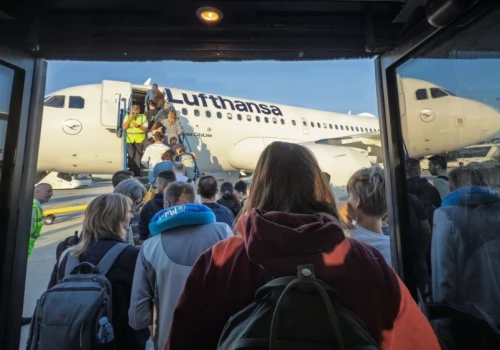 Lufthansa zaczyna bawić się w Ryanaira. Tak, znów dobierają się nam do kieszeni