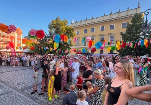 Latynoskie rytmy porwały ostrowski Rynek