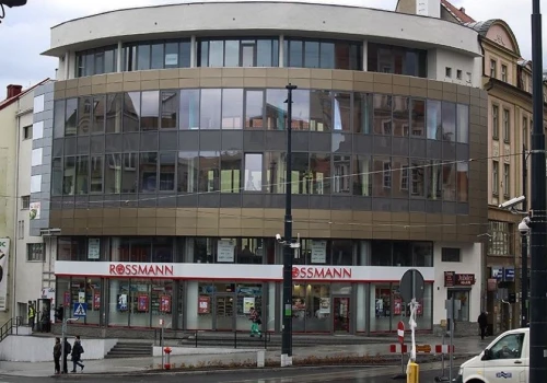 Poważna sytuacja w centrum Olsztyna. Pod „Okrąglakiem” odkryto wielkie zagrożenie