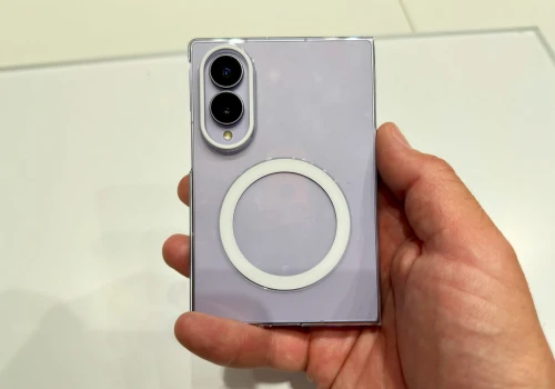 Dokumenty UE ujawniają żywotność baterii w Galaxy Z Fold 8. Mniejsza liczba cykli na papierze