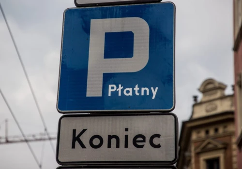2 godziny i koniec. Kierowców przy krakowskich cmentarzach obowiązują nowe limity parkowania
