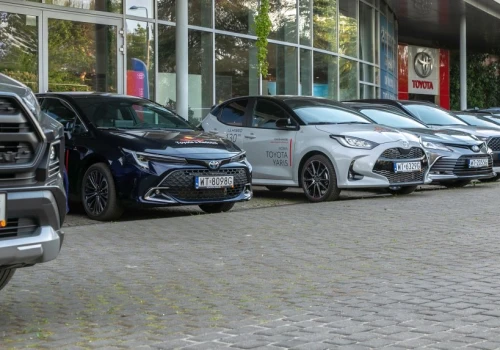 Młode auta używane u dealerów. Corolla najczęściej przyciąga uwagę kupujących