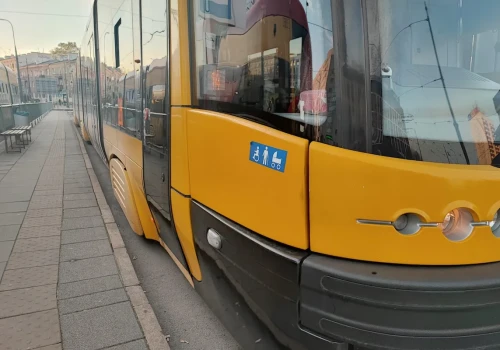 Awaria torowiska na ulicy Stawki. Tramwaje skierowane na objazdy