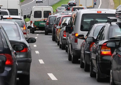 Kilkukilometrowe zatory na drogach A6 i S3 w kierunku Berlina i Szczecina
