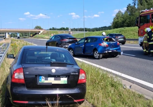 Wypadek na A4. Dwie osoby zostały ranne