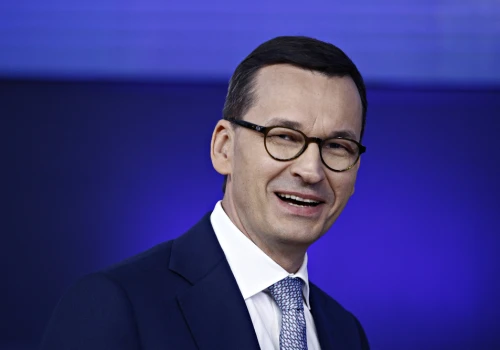 Dał do pieca! Morawiecki drwi sobie z przeciwników z PiS, TAK odpowiada na ataki. „Lepiej uprzedzić”