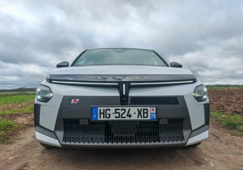 Przejechał 391 km sportową elektryczną Lancią Ypsilon HF. Świetne podwozie, zasięg około 260 km, ale irytujący dźwięk