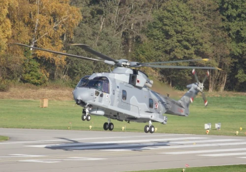 Leonardo zrealizuje usługę szkolenia symulatorowego polskich pilotów AW101