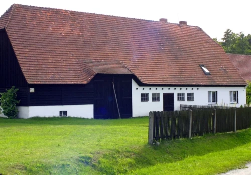 Cała wieś stała się zabytkiem. Kartonowe państwo, a nie zaszczyt