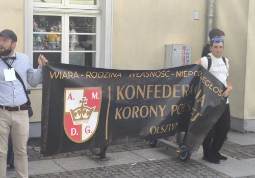 Marsz Wołyński przeszedł ulicami Olsztyna. Oprócz historii pojawiły się także współczesne spory