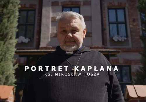 Ksiądz Mirosław Tosza w TVP. Opowiedział o kapłaństwie i życiu z ubogimi