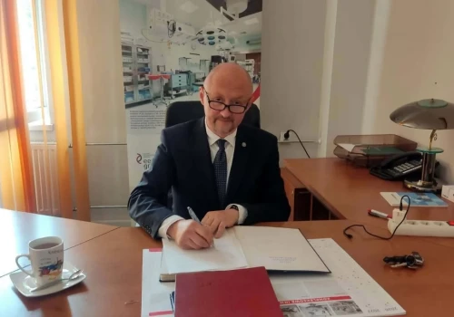 Majątek byłego dyrektora Szpitala nr 2 w Mysłowicach. Analiza oświadczenia majątkowego za 2025 rok