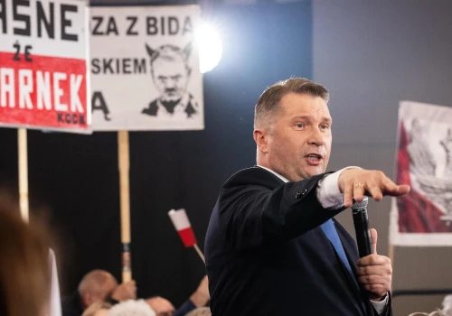 Kto byłby lepszym premierem? Tusk wskazywany częściej niż Czarnek