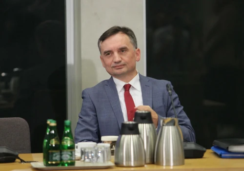 Nie takiego początku tygodnia chciał Zbigniew Ziobro. Te wieści są dla niego fatalne